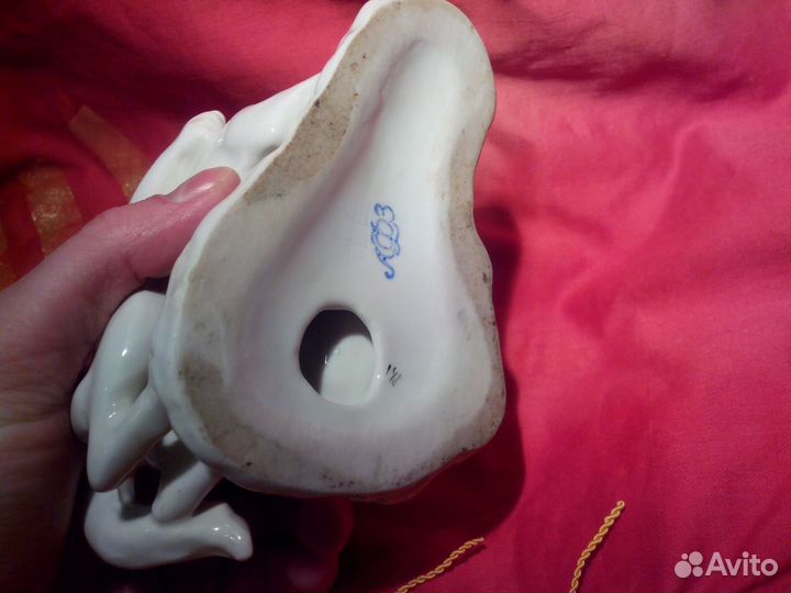 Фарфоровая статуэтка собака - борзая, лфз. Редкая