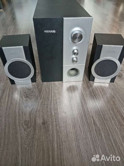 Колонки и сабвуфер Microlab M-520