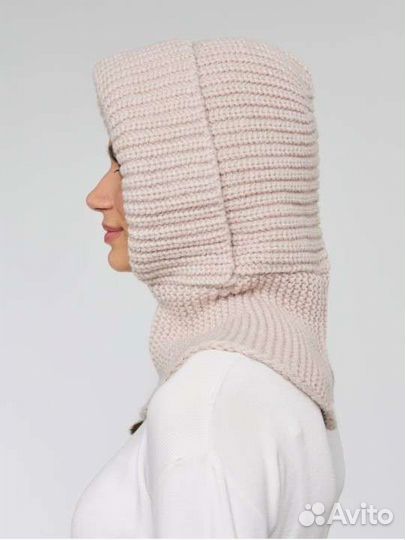 Капор женский вязаный