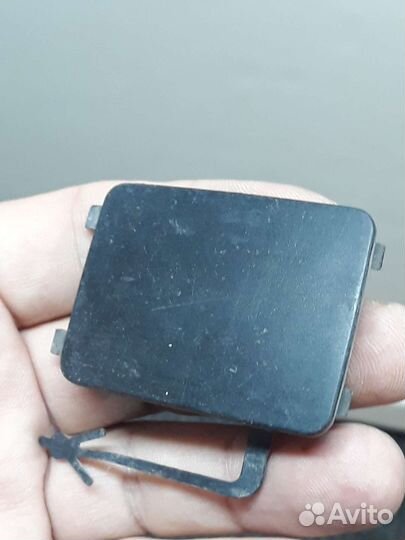 Пежо 308 заглушка в передний бампер 2007-11