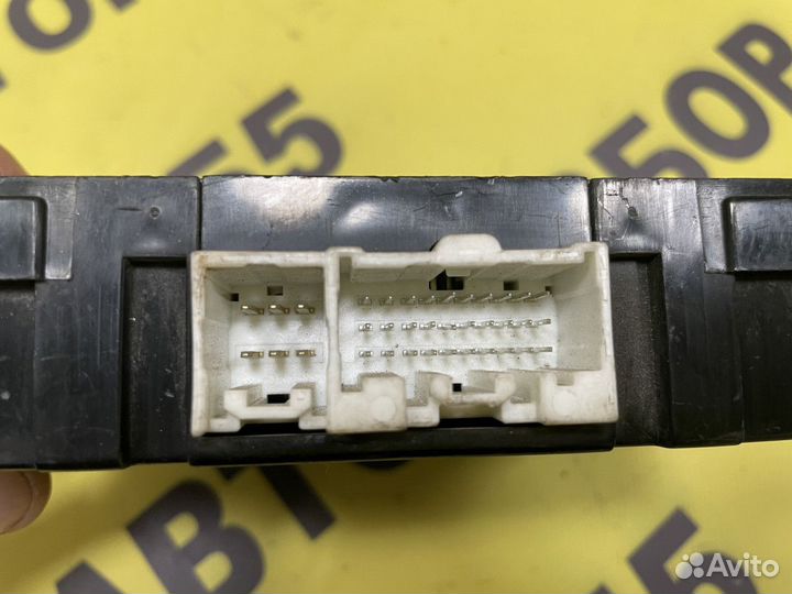 Блок комфорта Mazda 5