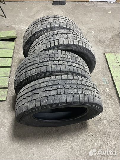 Dunlop Winter Maxx WM02 215/60 R17