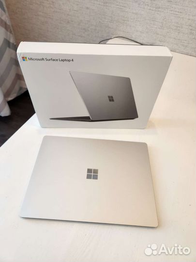 Microsoft surface laptop 4 AMD Ryzen 5 16/256