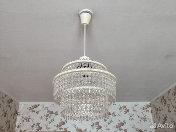 Люстра подвесная потолочная