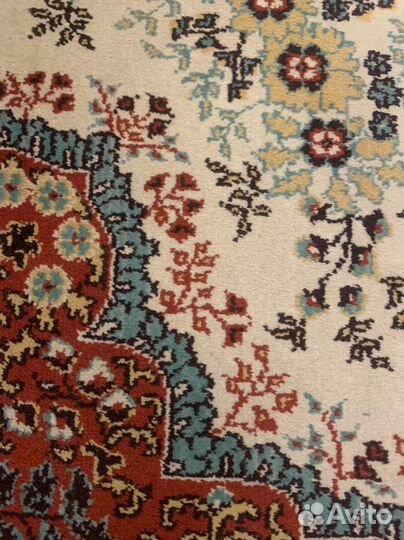 Ковер шерстяной