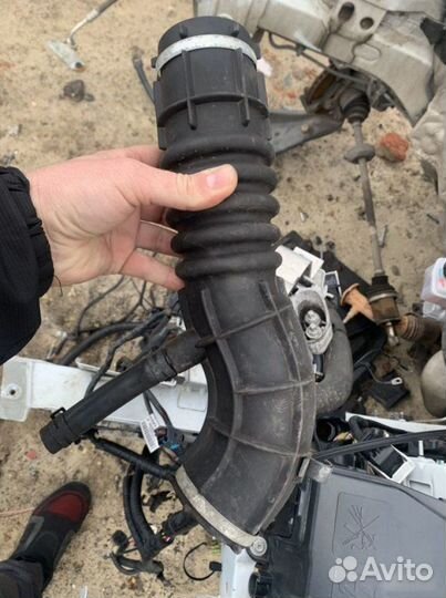 Патрубок воздушного фильтра Лада X-Ray