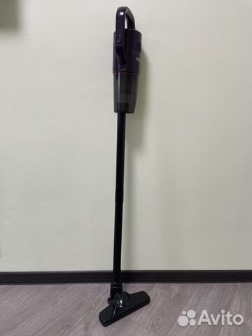 Вертикальный беспроводной пылесос marta MT-1370