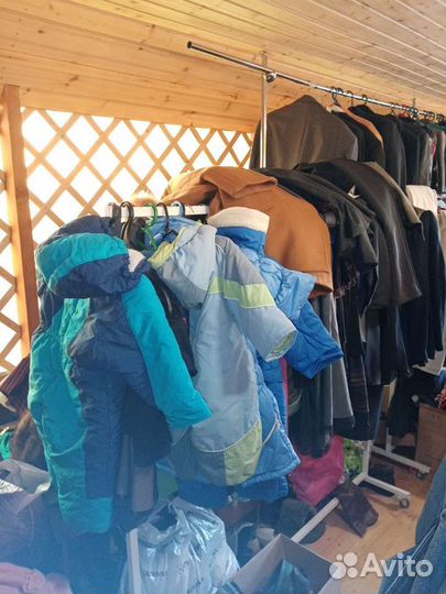 Гуманитарный склад, вещи бесплатно