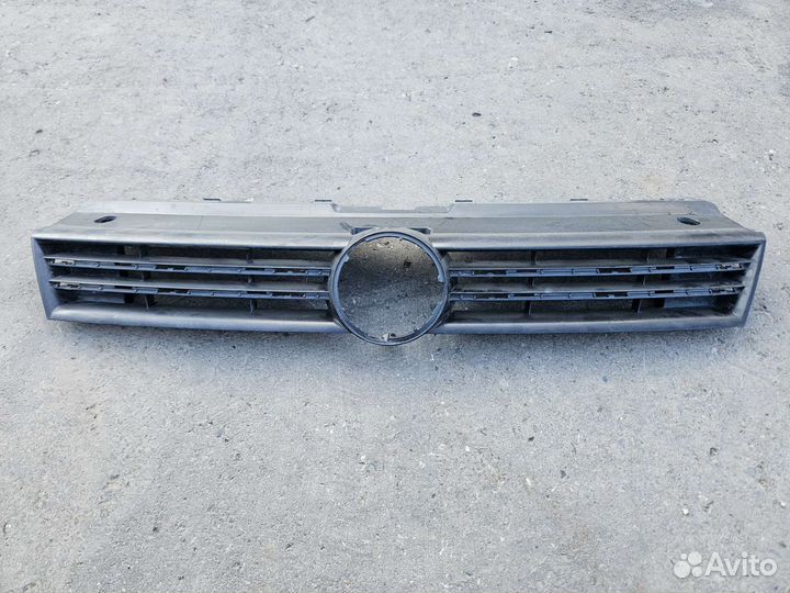 Решетка радиатора Volkswagen Polo 2015-2020