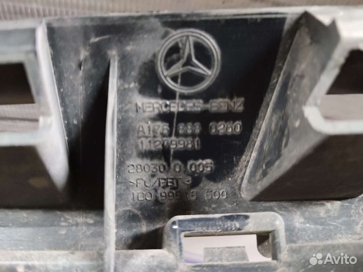 Решетка радиатора Mercedes A-Class 2012-2015