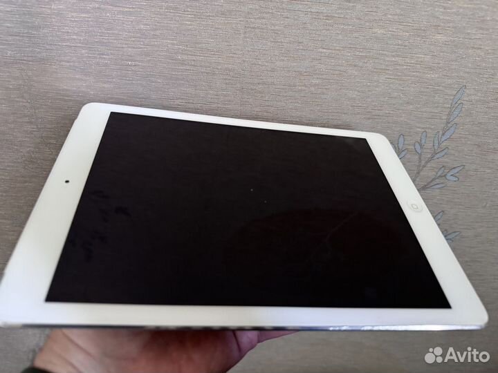 iPad Air A1475 2013 64 Гб WiFi+GSM