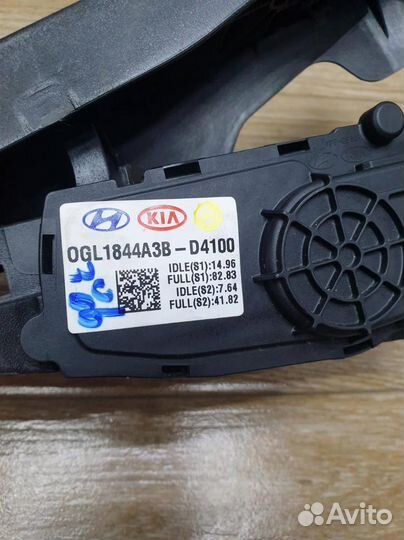 Педаль газа Hyundai Santafe 4 TM