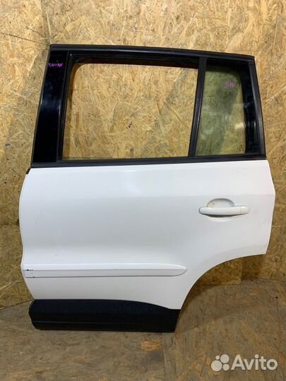 Дверь задняя левая Volkswagen Tiguan 5N 2.0 CAW