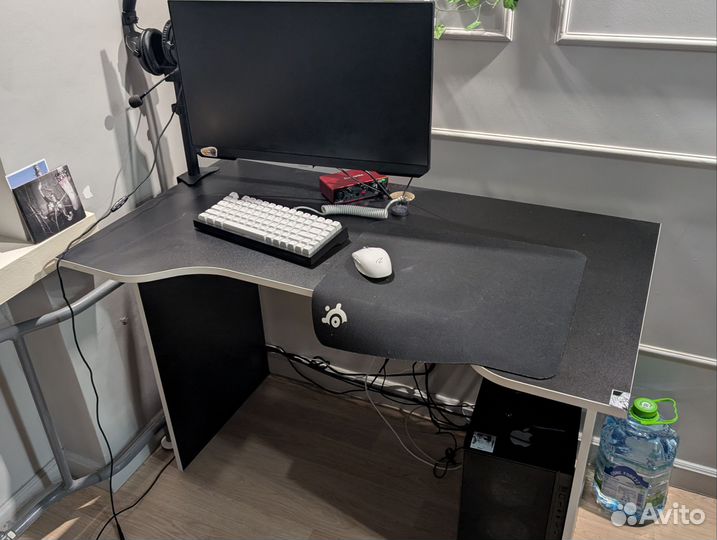 Игровой компьютерный стол