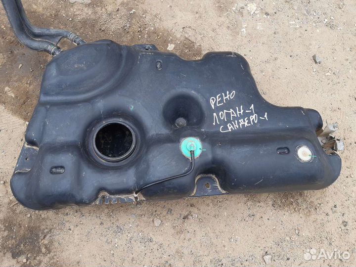 Бензобак бак на Reno Logan 1 Sandero 1