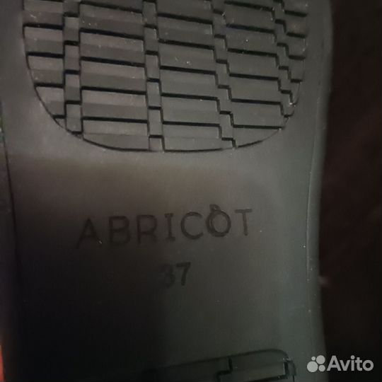 Ботинки женские зимние Abricot 37
