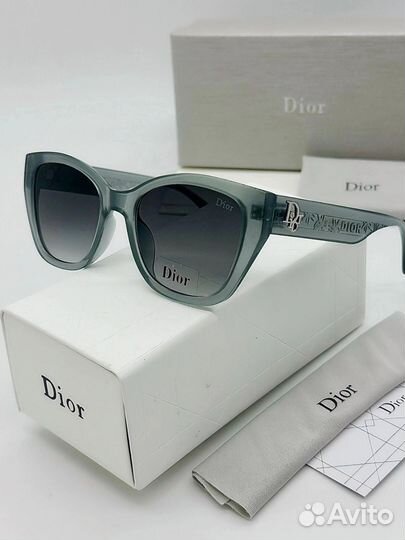 Солнцезащитные очки dior