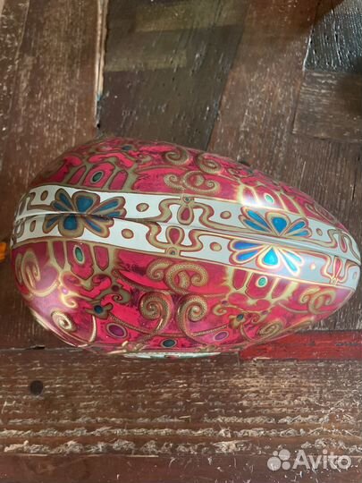 Жестяная банка -яицо