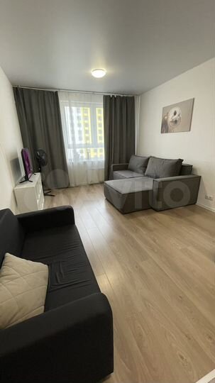 2-к. квартира, 45 м², 10/17 эт.