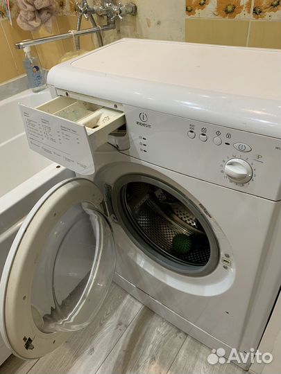 Стиральная машина indesit