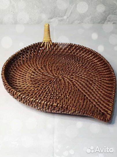 Поднос-листик