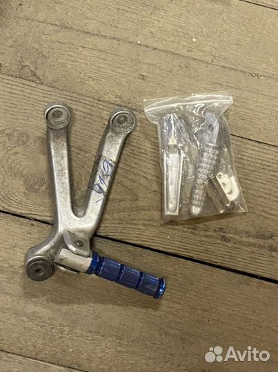 Honda cbr900rr кронштейн пассажирский правый