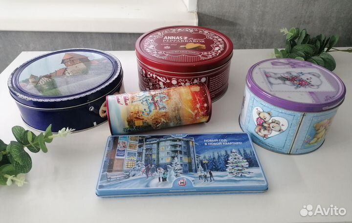Коробка банка жестяная из под печенья