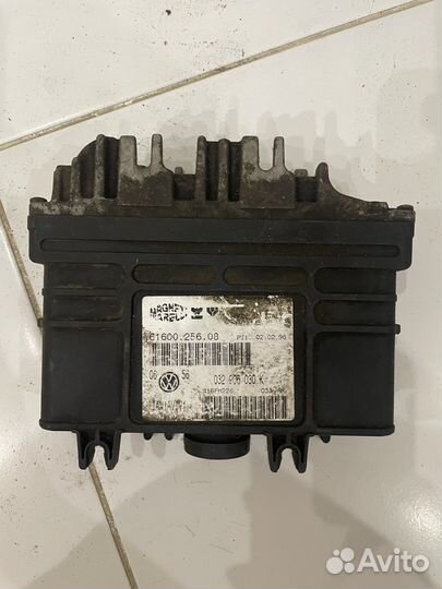 Блок управления двигателем 1.6 Volkswagen Golf 3