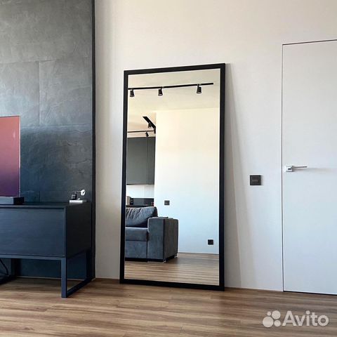 Зеркало напольное в металлической раме