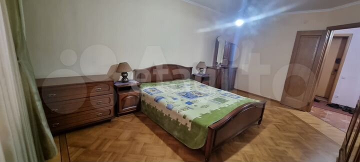 2-к. квартира, 65 м², 6/10 эт.