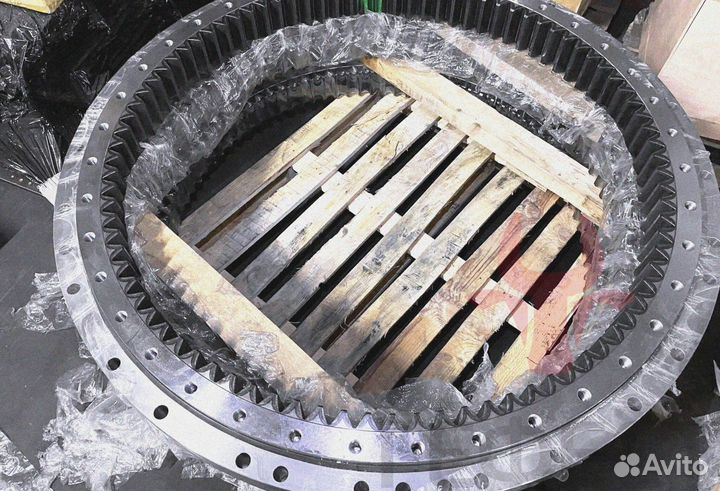 Поворотный круг Hyundai R330LC-9A 81N9-01023BG