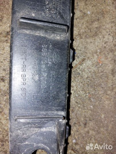 Направляющая заднего бампера левая hyundai solari