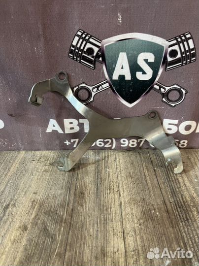 Bmw x4 g02 кронштейн выпускной системы