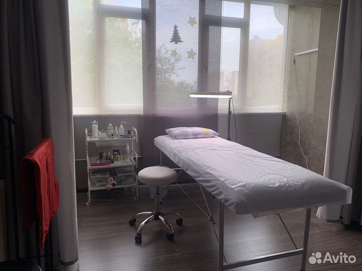 Перманентный макияж (татуаж) бровей, губ