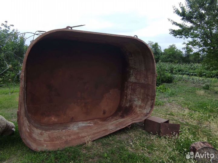 Продаётся ёмкость