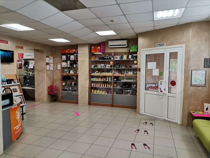 Торговое помещение, 400 м²