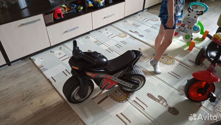 Каталка-мотоцикл 