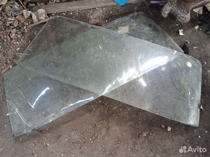 Заднее стекло ваз 2107