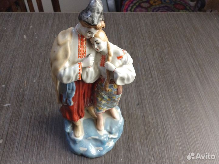 Статуэтка фарфор Майская ночь