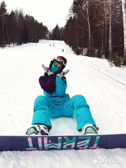 Сноубордический комбинезон женский