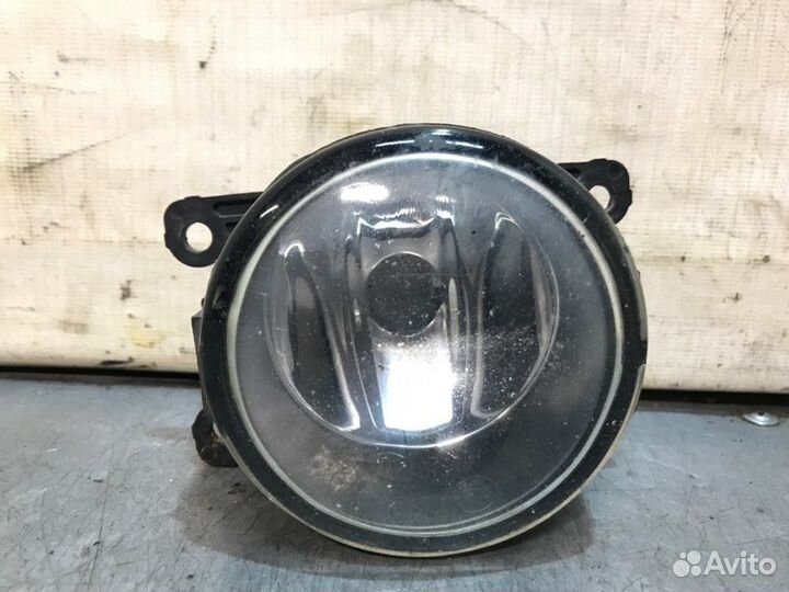 Фара противотуманная передняя Renault Sandero