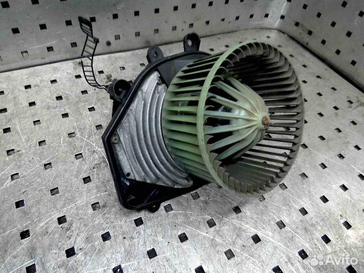 Моторчик печки Volkswagen Passat