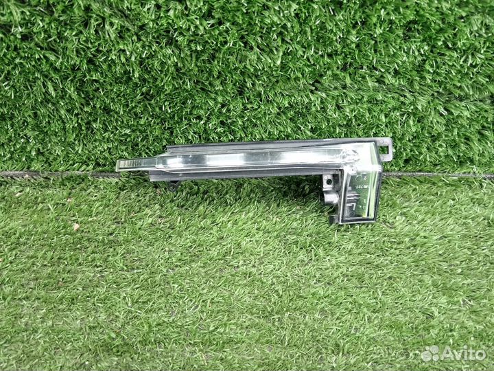 Повторитель поворота в зеркало VAG Audi A4 B8 8K