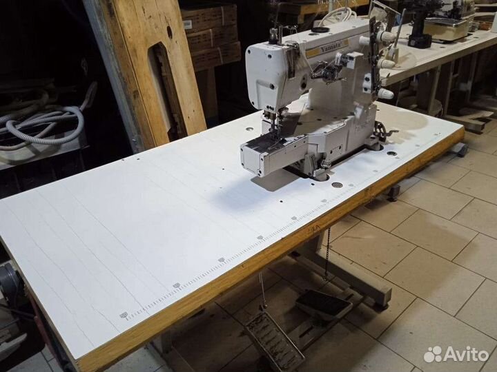 Плоскошевная распошивальная швейная машина