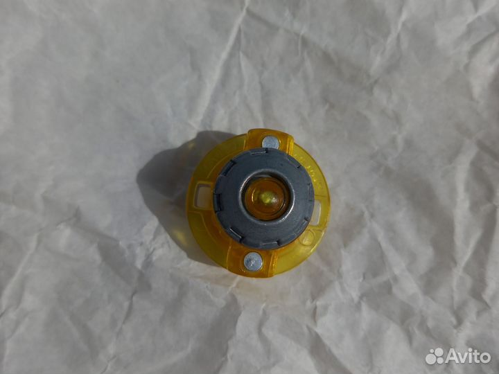 Beyblade burst takara tomy, Бейблейды