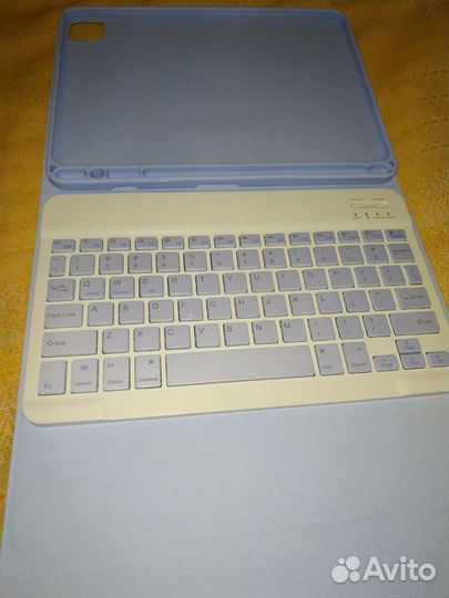 Чехол для планшета iPad 11 с клавиатурой