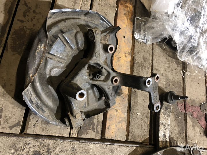 Поворотный кулак задний левый VAG 1K0435P