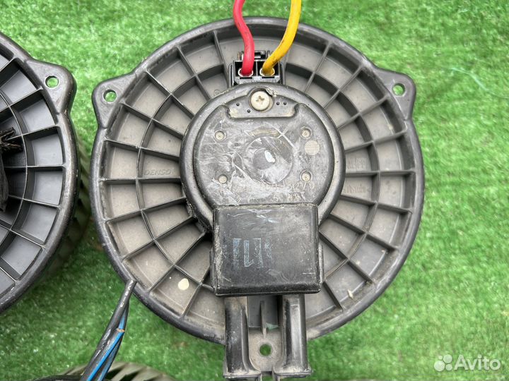 Моторчик печки toyota lexus Rx300 2727005090