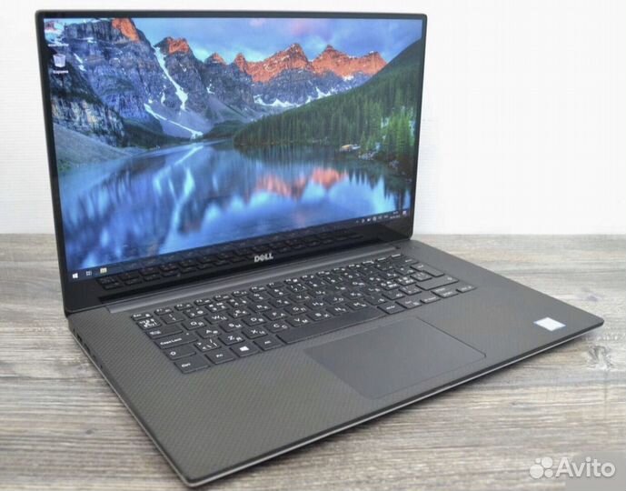 Dell Precision 5520 i7-7820HQ 2.9Gh/32Gb/256SSD