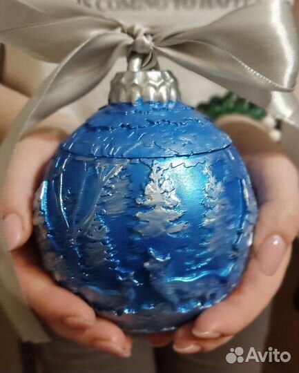 Ароматическая свеча в новогоднем шаре, кашпо